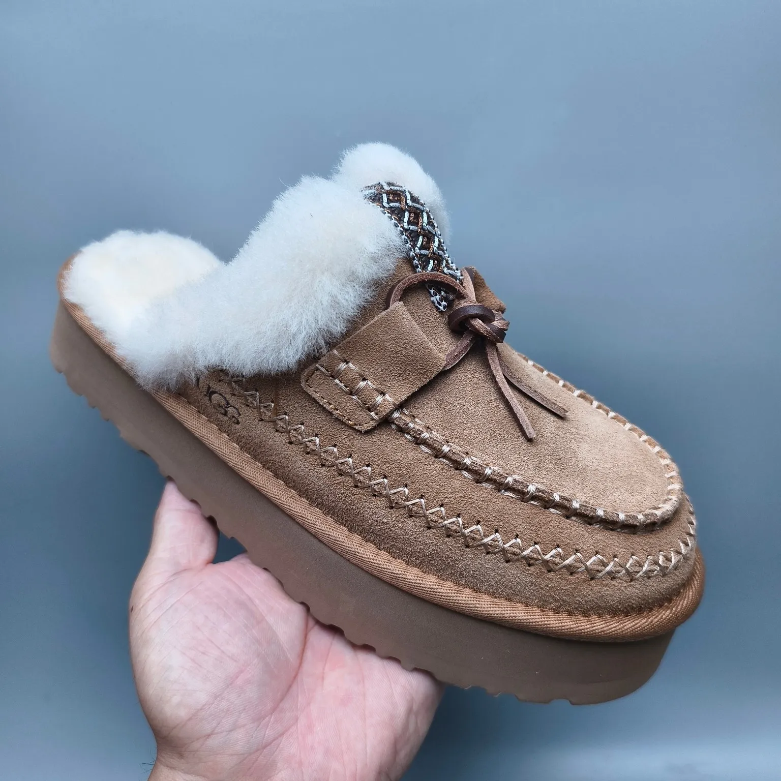 💰480 UGG sheepskin all-in-one snow boots 8260 lace-up thick-soled casual slippers Color: Maroon Antelope Brown Matching code: 35-40